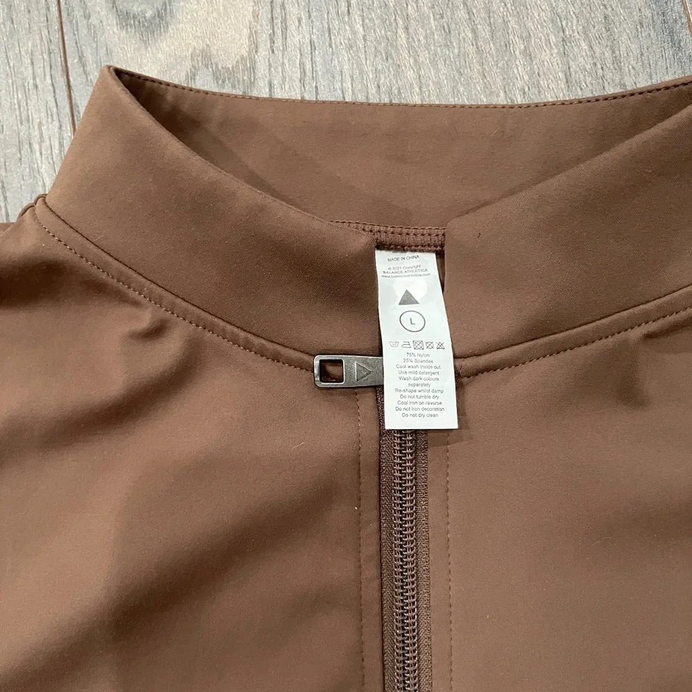 Balance Athletics Elevate Cropped Zip - Picture 3 of 9